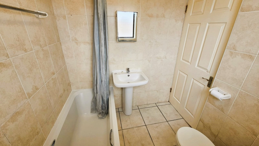 To Let 2 Bedroom Property for Rent in George East Western Cape